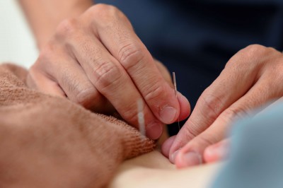 東大阪市の姿勢矯正専門の整体院/針治療